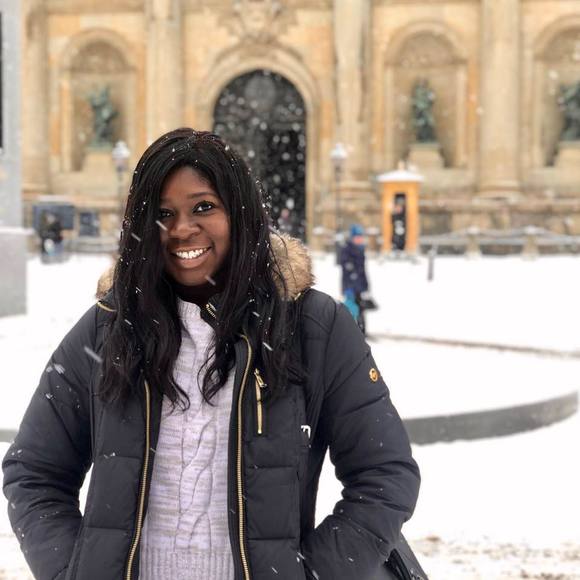 Meet your Posher, Temi - Picture 1 of 1